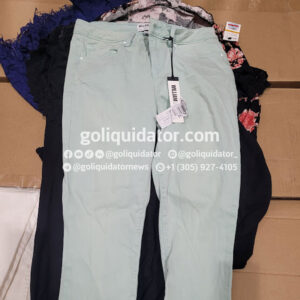 Lotes de ropa para mujeres, de Macy’s