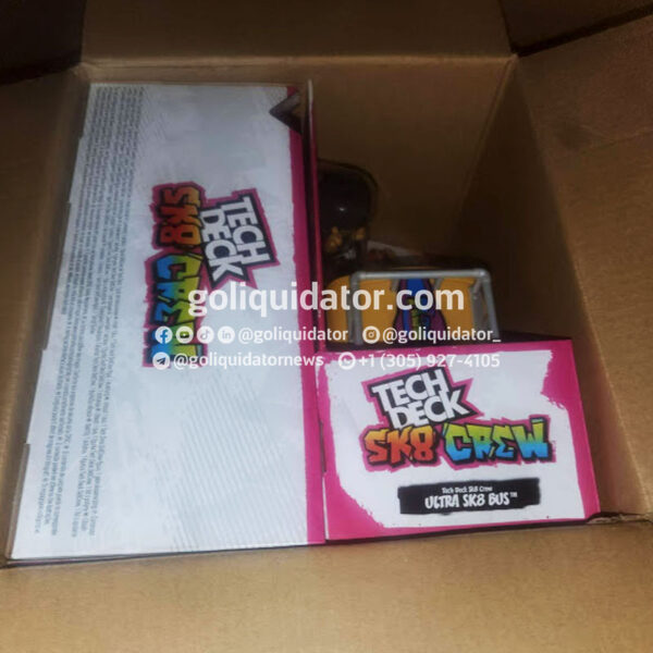 ToysSC0625_02