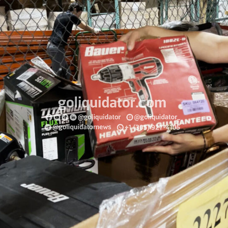 Liquidación de herramientas y ferretería