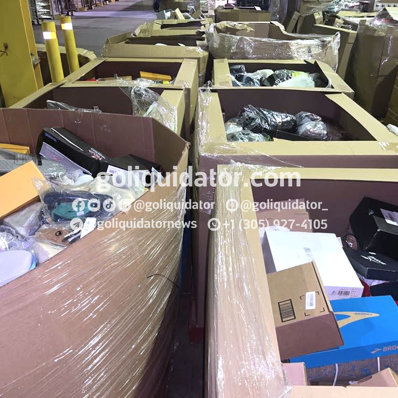 Lote de zapatos deportivos y casuales de Amazon