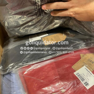 Ropa y joyería de boutique