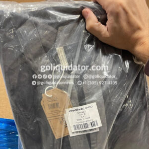 Ropa y joyería de boutique