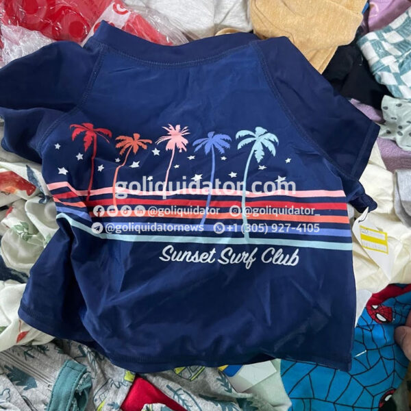 ChildrensClothing1225_04