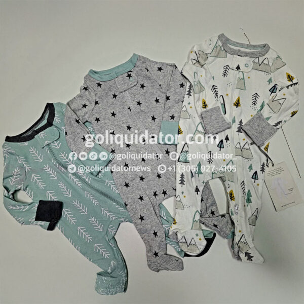 ChildrensClothing1225_05