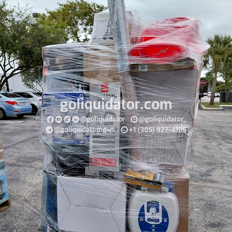 Mercancía en general y equipamiento para el hogar de ferreterías americanas