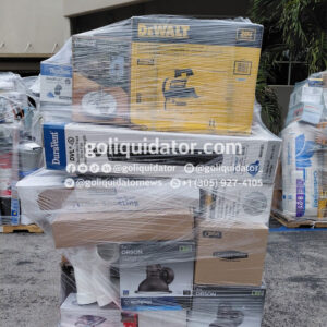 Mercancía en general y equipamiento para el hogar de ferreterías americanas