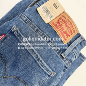 Pequeños lotes de jeans Levi’s para hombre y mujer