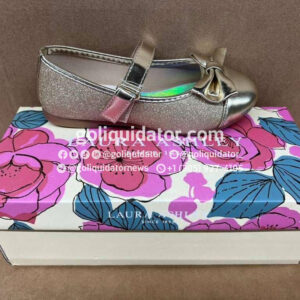 Camión completo de zapatos mixtos