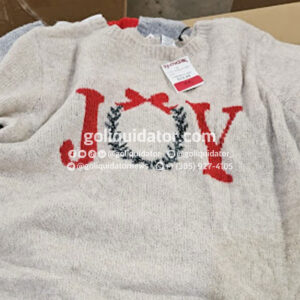 Ropa de navidad por contenedor