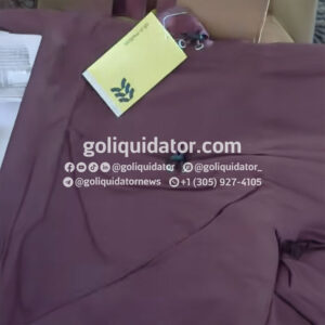 Camión completo de mercancía nueva Target