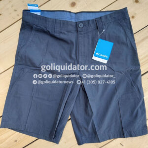 Lotes de camisas, camisetas y shorts de marcas como Columbia y Merrell