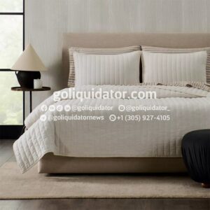 Camión de ropa de cama y accesorios para el hogar de Target