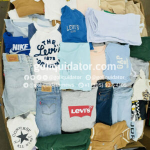 Gran lote de ropa infantil y accesorios de marcas altamente reconocidas