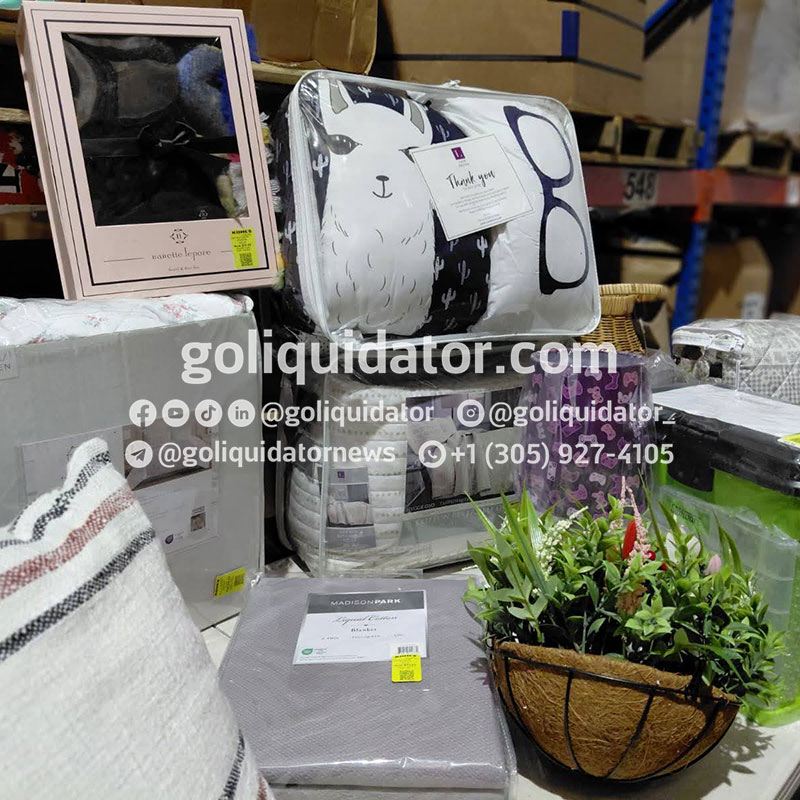 Lote de ropa de cama y artículos de decoración de Kohl´s