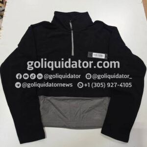 Camión con ropa deportiva femenina