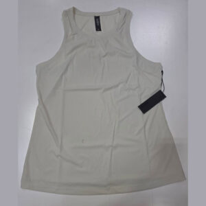 Camión con ropa deportiva femenina