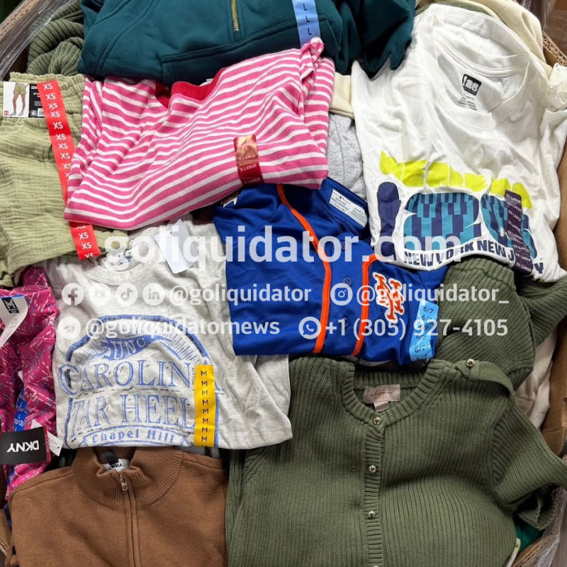 Camión de ropa mixta proveniente de Sam's Club